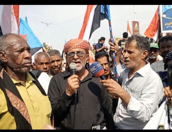السوري:  دماء شهدائنا خط احمر..  ونحذر من مخاطر الانفلات الأمني وعودة الاغتيالات