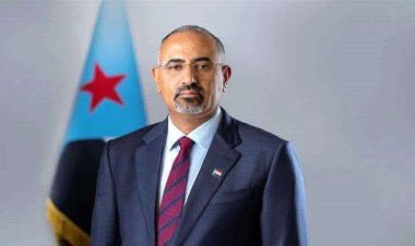 الرئيس الزُبيدي يعزّي في وفاة المناضل صالح محمد الخلاقي