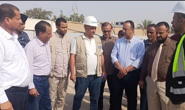الشعبي واليزيدي يدشنان أعمال مشروع تركيب منظومة طاقة شمسية لمستشفى 22 مايو الجراحي بدعم من اليونبس