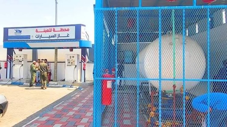 هام للسائقين في عدن.. تعرف على قائمة المحطات الموفره للغاز والكميات المخصصة لكل مديرية