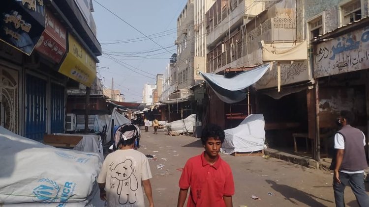 تجار وصيارفة خنفر يواصلون تنفيذ العصيان المدني لليوم الثالث على التوالي