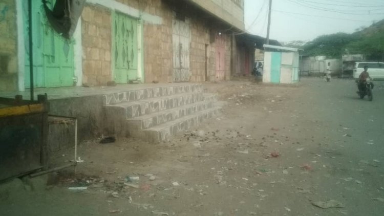 عصيان مدني في مديرية الوضيع للاسبوع الثاني رفضاً للوصاية والمطالبة بتحسين الخدمات