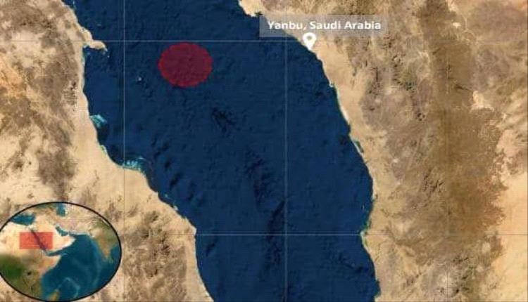 حريق في ناقله نفط قبال ميناء نفطي سعودي