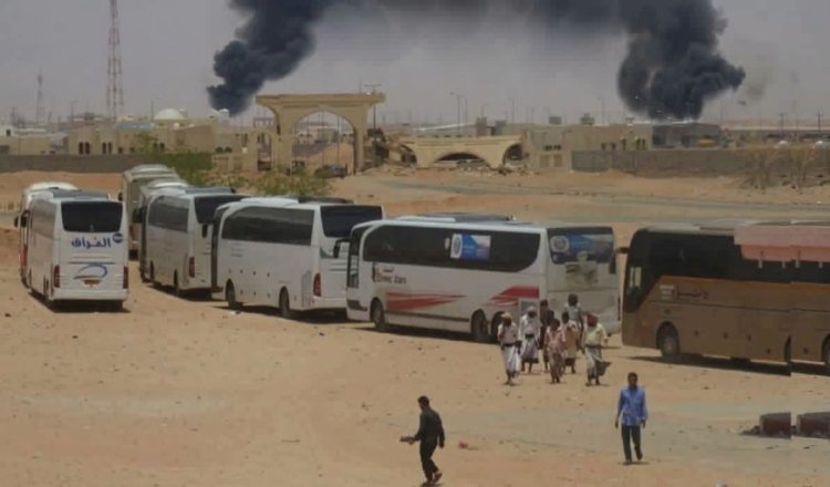 شاهد بالصور حجم دمار القصف الحوثي على محيط منفذ الوديعة