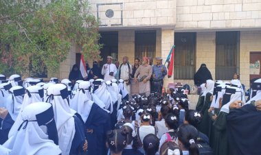 انتقالي أبين يدشن رفع علم دولة الجنوب العربي وترديد النشيد الجنوبي في مدارس وثانويات المحافظة