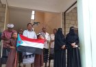 انتقالي خنفر يواصل حملة رفع علم دولة الجنوب وترديد النشيد الوطني في مدارس الكود
