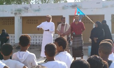 انتقالي زنجبار يواصل حملة رفع علم دولة الجنوب وترديد النشيد الوطني في مدارس المديرية