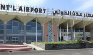 صواريخ حوثية تضرب مطار عدن.. مسافرون ومرضى يغادرون وطلاب المدارس في دائرة الخطر