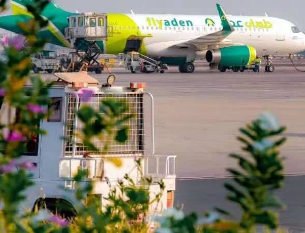 طيران عدن تدشّن أولى رحلاتها بالشراكة مع مفوضية اللاجئين لدعم العودة الطوعية إلى الصومال